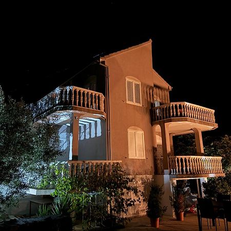 Spacious Apartment Amaros Korcula Town Luaran gambar