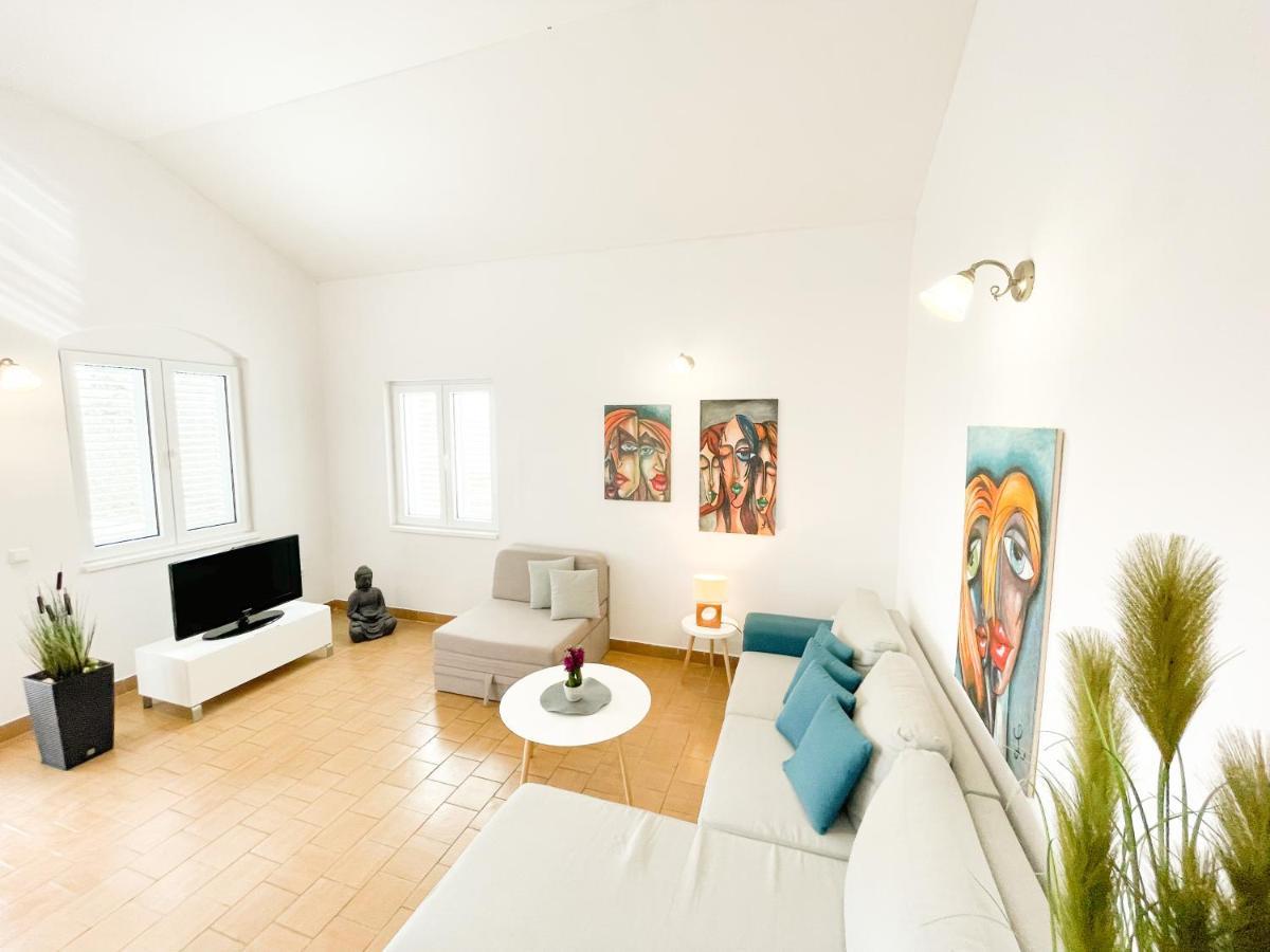 Spacious Apartment Amaros Korcula Town Luaran gambar
