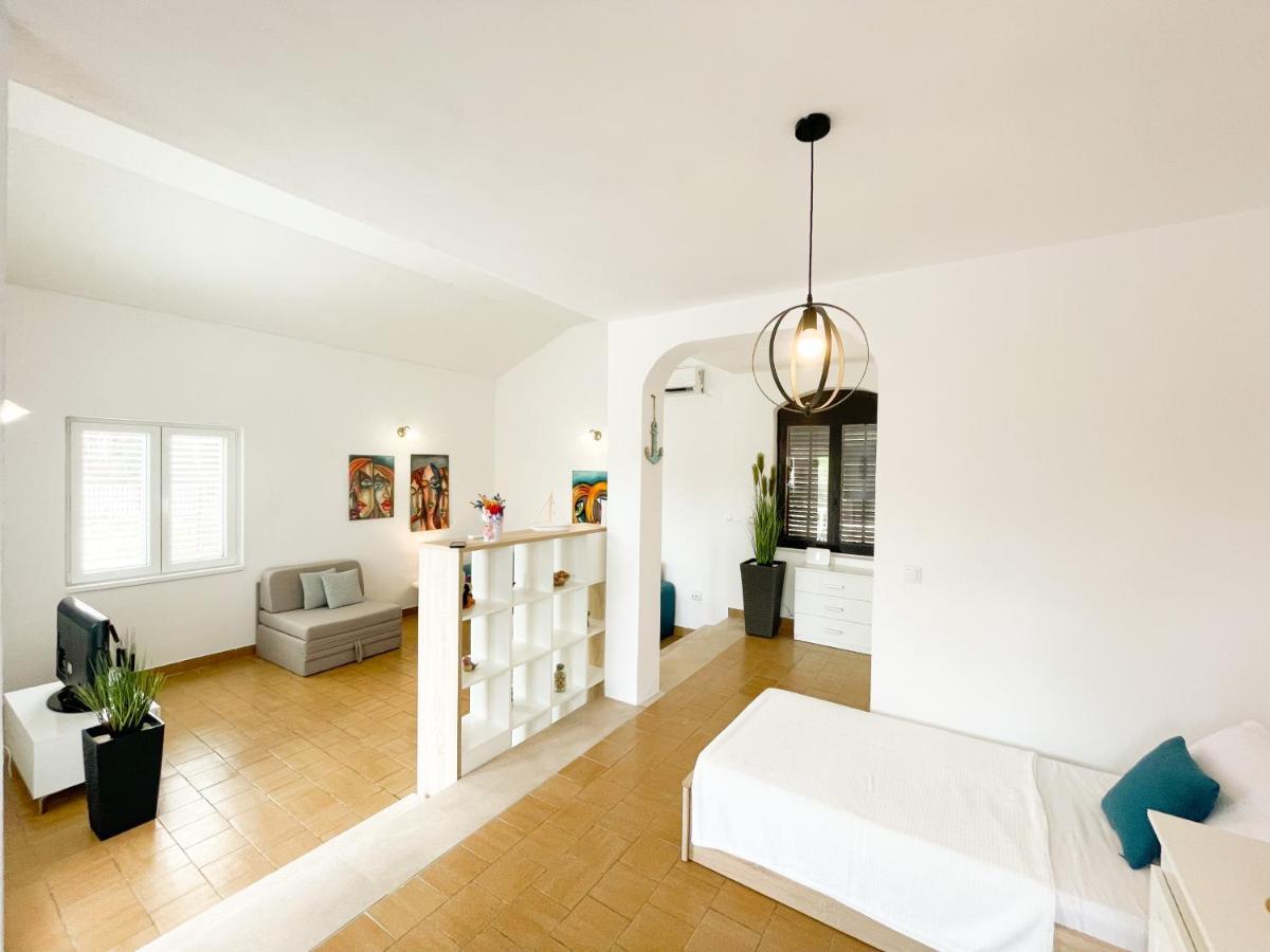 Spacious Apartment Amaros Korcula Town Luaran gambar