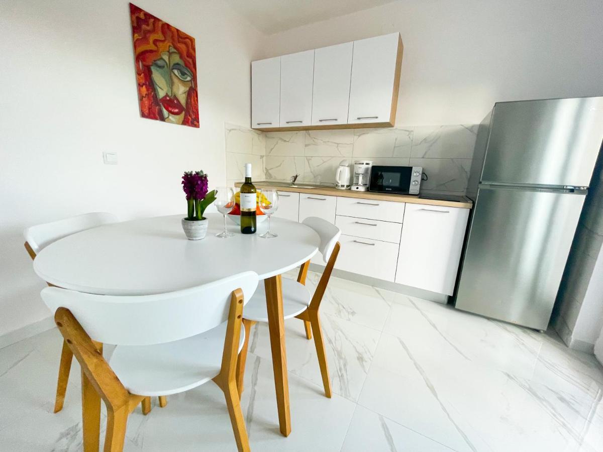 Spacious Apartment Amaros Korcula Town Luaran gambar