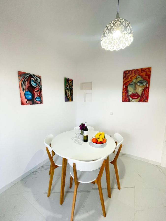 Spacious Apartment Amaros Korcula Town Luaran gambar